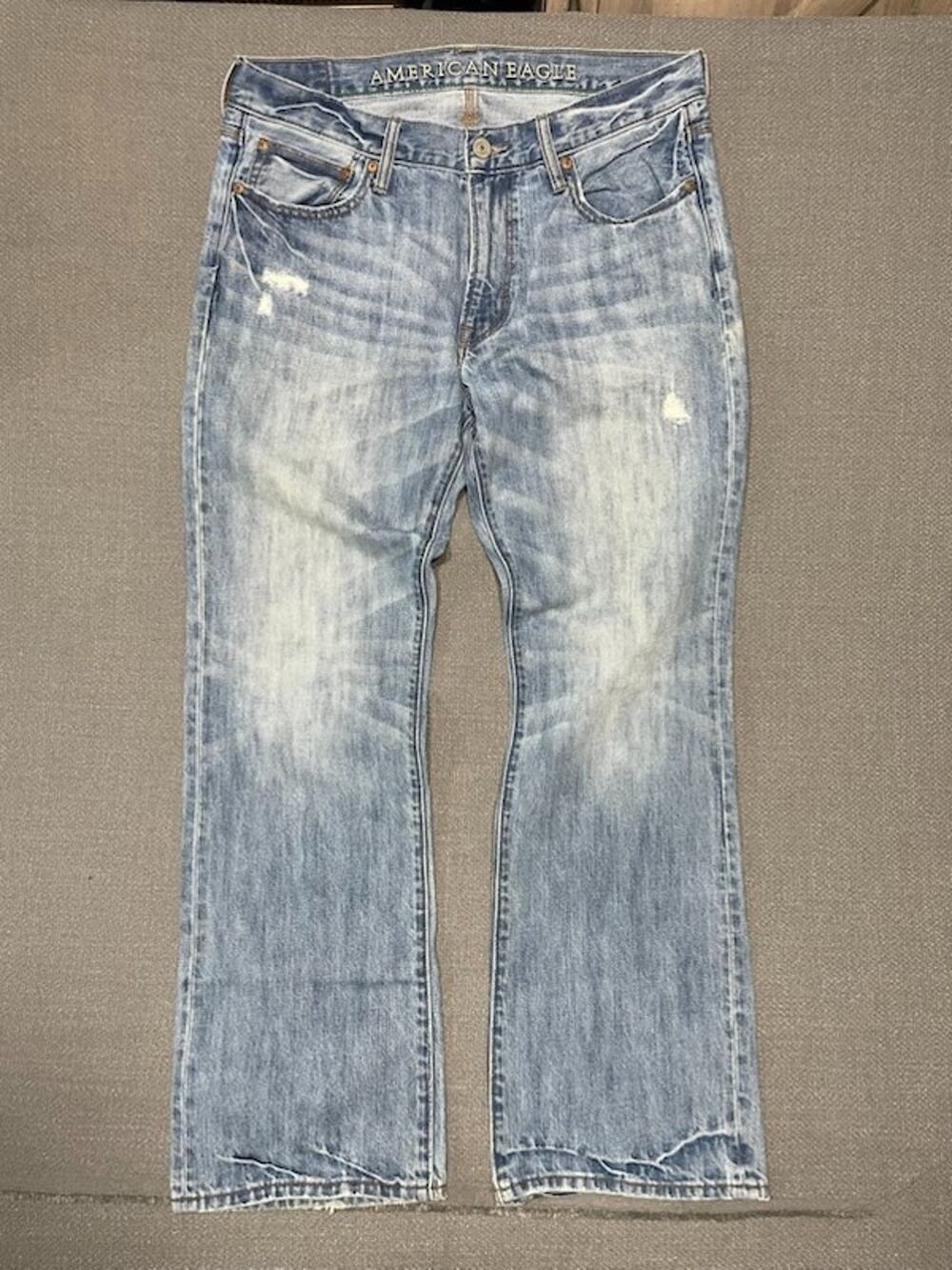 American Eagle Mens Low Rise Y2K Distressed Bootcut Jeans 34x30